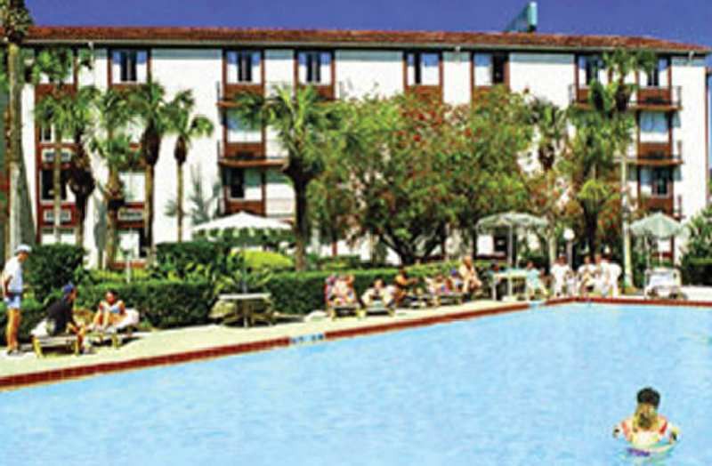 มอนนูเมนทอลมูฟวี่แลนด์โฮเต็ล Hotel ออร์ลันโด ภายนอก รูปภาพ